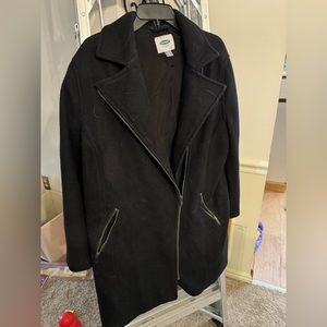 Women’s black zippered peacoat